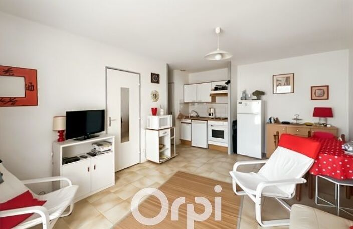 A vendre à JARD-SUR-MER - Maison avec jardin, garage et piscine à deux pas de l'océan — photo 3