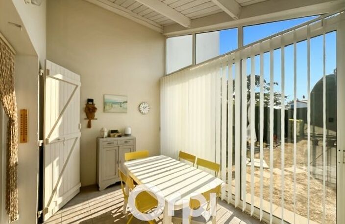 A vendre à JARD-SUR-MER - Maison avec jardin, garage et piscine à deux pas de l'océan — photo 5