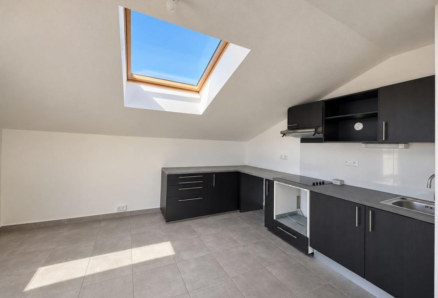 Tournefeuille Superbe T4 en dernier étage avec terrasse de 18m2 — photo 1