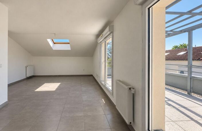 Tournefeuille Superbe T4 en dernier étage avec terrasse de 18m2 — photo 2