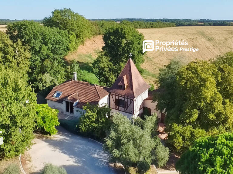 Laroque-Timbaut : Havre de Paix et d'Histoire : Domaine en Pierre du XVIIIe Siècle : Maison de Caractère 310 m² habitables +  dépendances - Terrain de 1,2 ha — photo 1