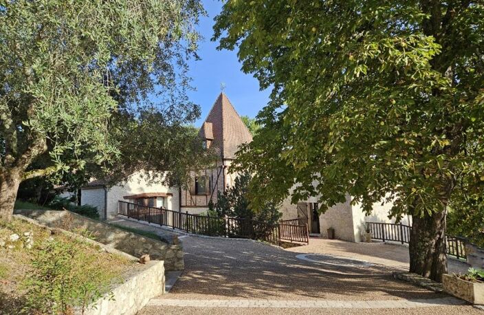 Laroque-Timbaut : Havre de Paix et d'Histoire : Domaine en Pierre du XVIIIe Siècle : Maison de Caractère 310 m² habitables +  dépendances - Terrain de 1,2 ha — photo 2