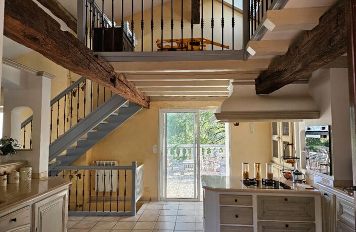 Laroque-Timbaut : Havre de Paix et d'Histoire : Domaine en Pierre du XVIIIe Siècle : Maison de Caractère 310 m² habitables +  dépendances - Terrain de 1,2 ha — photo 4