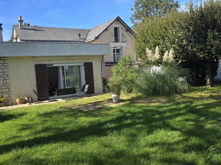 Maison Poitiers 4 pièce(s) 94m2  sur  terrain  constructible 1342 m2 — photo 1