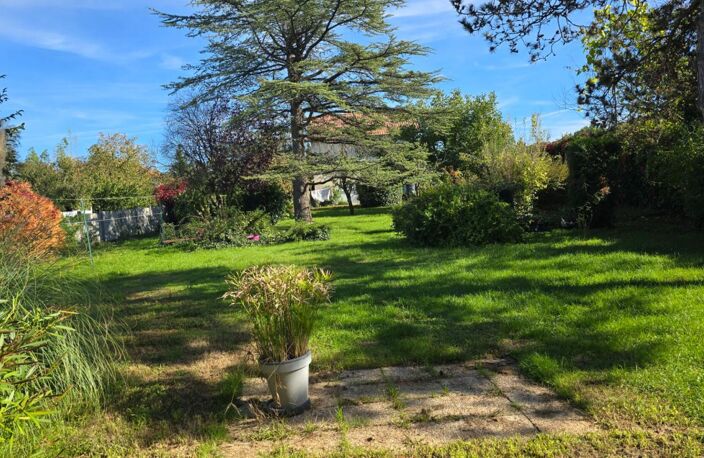 Maison Poitiers 4 pièce(s) 94m2  sur  terrain  constructible 1342 m2 — photo 2