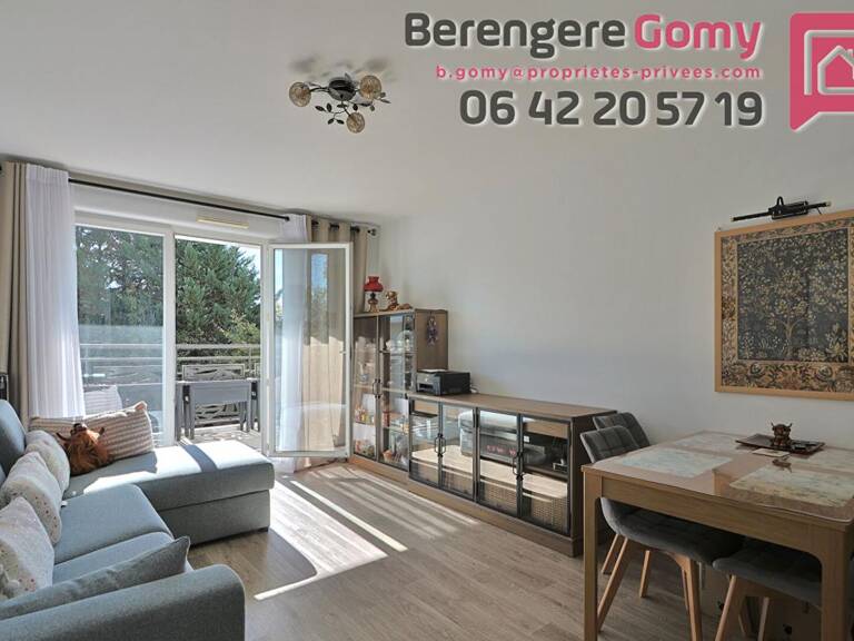 Le Plessis-Bouchard, T2 récent avec balcon et parking — photo 1