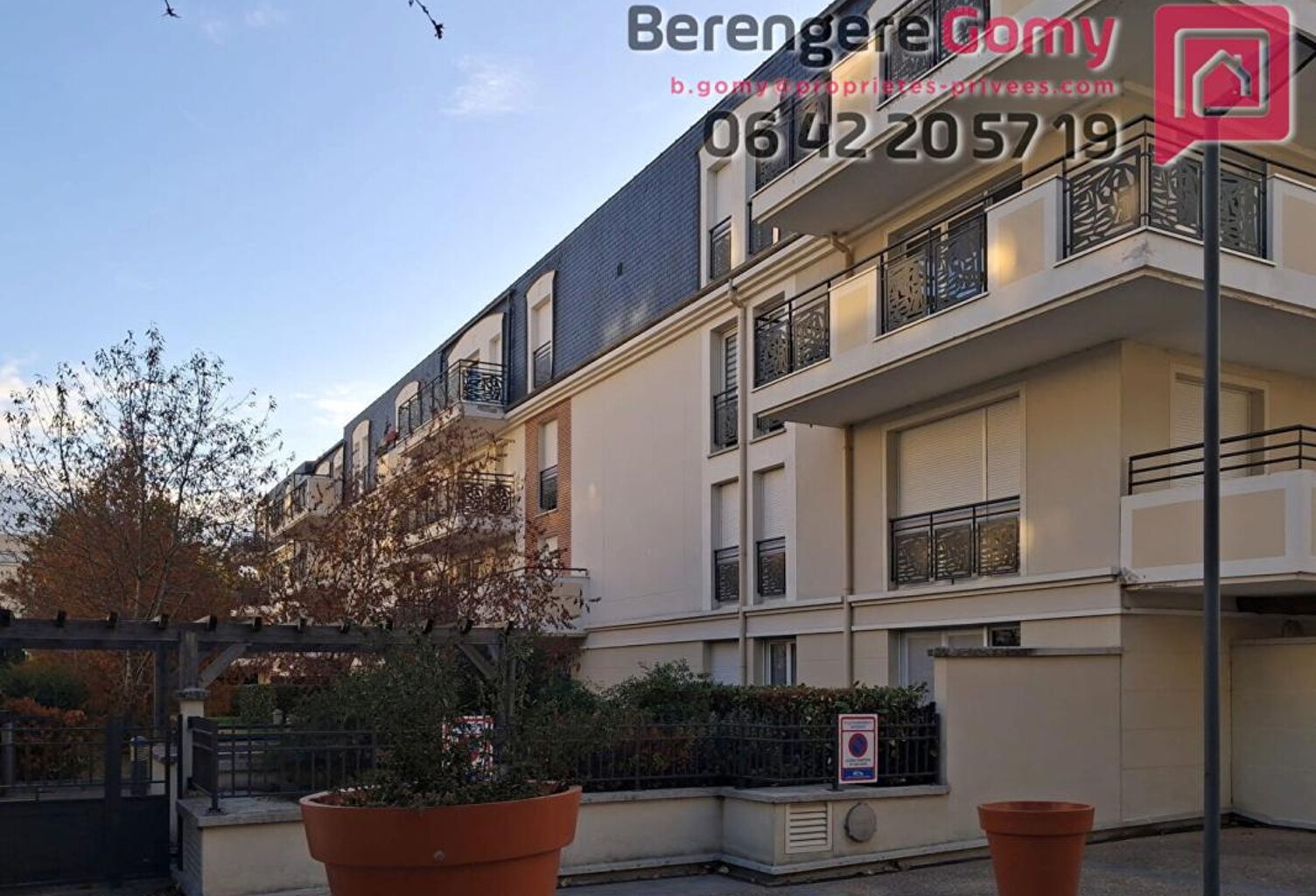 Le Plessis-Bouchard, T2 récent avec balcon et parking — photo 1