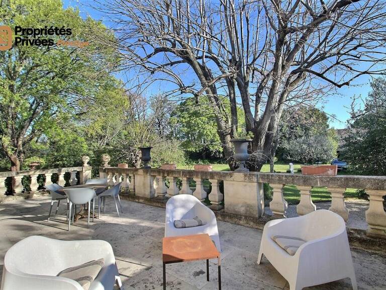 UZES Propriété d'exception en pierre au coeur d'Uzès, dans un écrin de verdure de 1800  m², offrant 423 m² habitables avec 6 chambres — photo 1
