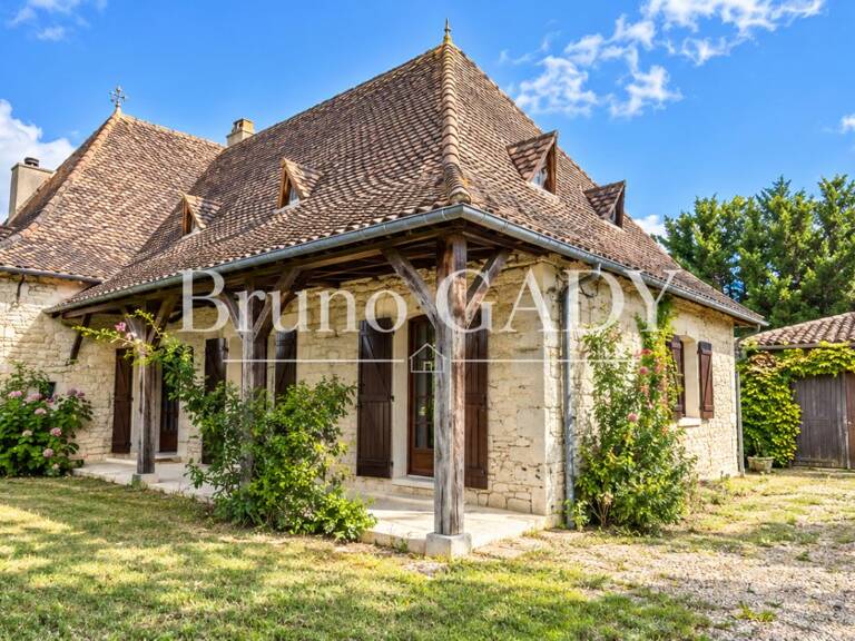 Ensemble immobilier en pierre composé de deux maison totalisant environ 262m2. sur parcelle de 13405M2 — photo 1