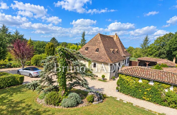Ensemble immobilier en pierre composé de deux maisons totalisant environ 262m2. sur parcelle de 13405M2 — photo 3
