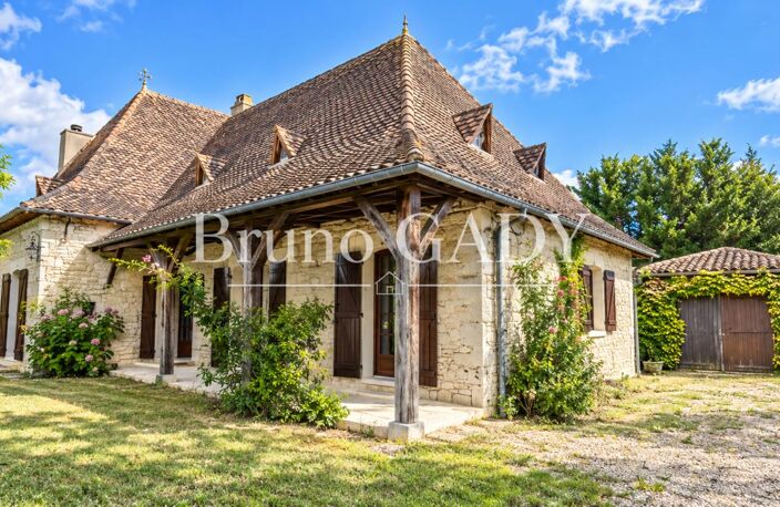 Ensemble immobilier en pierre composé de deux maisons totalisant environ 262m2. sur parcelle de 13405M2 — photo 4