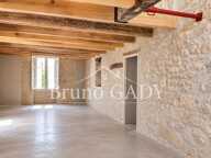 Ensemble immobilier en pierre de deux maisons à restaurer l'intérieur, sur parcelles d'environ 3 hectares — photo 3