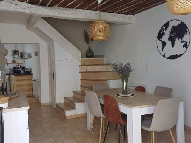 Saint Zacharie Maison de village T5 de 124 m2 — photo du bien