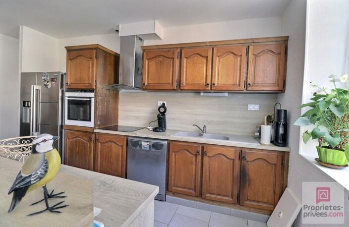 Deux Maisons 7 pièces dont 1 entièrement rénovée avec garage, dépendances + une autre maison attenante à rénover totalement — photo 5