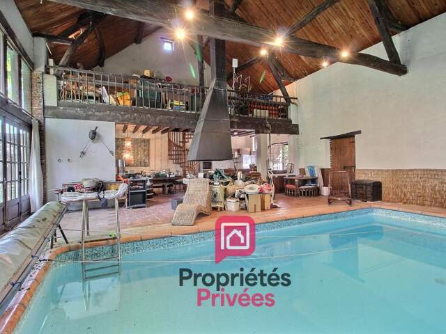 AUTHENTIQUE LONGERE GATINAISE de 170 m2 AVEC GRANGE de 170 m2 aménagée, PISCINE INTERIEURE, DEPENDANCES, TERRAIN de plus d'1 Hectare - À 1h30 de PARIS — photo du bien