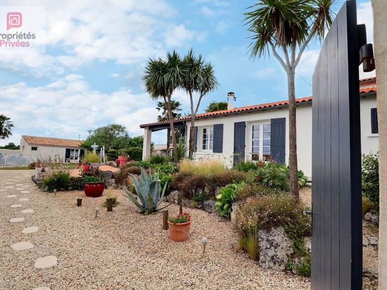 Maison familiale 4 chambres - 152 m² - Maison d'hôtes de 20 m2 - Piscine - Jardin paysager - Panneaux photovoltaiques - Belle parcelle de terrain — photo 1
