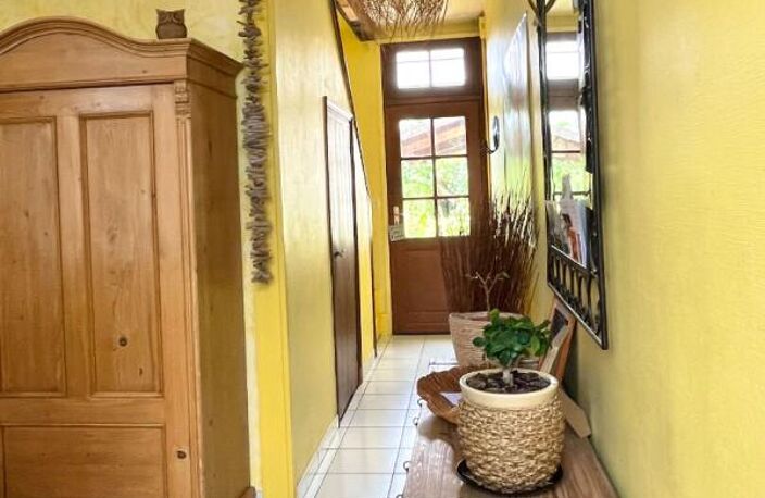 Maison à Compiègne :  5 pièce(s) 95 m2 + Jardin et dépendance — photo 3