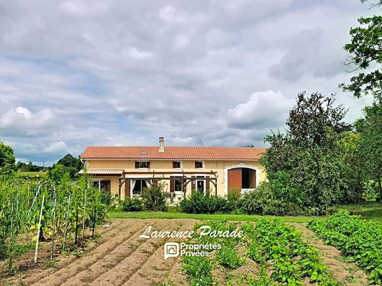 Maison avec dépendance et terrain — photo 1