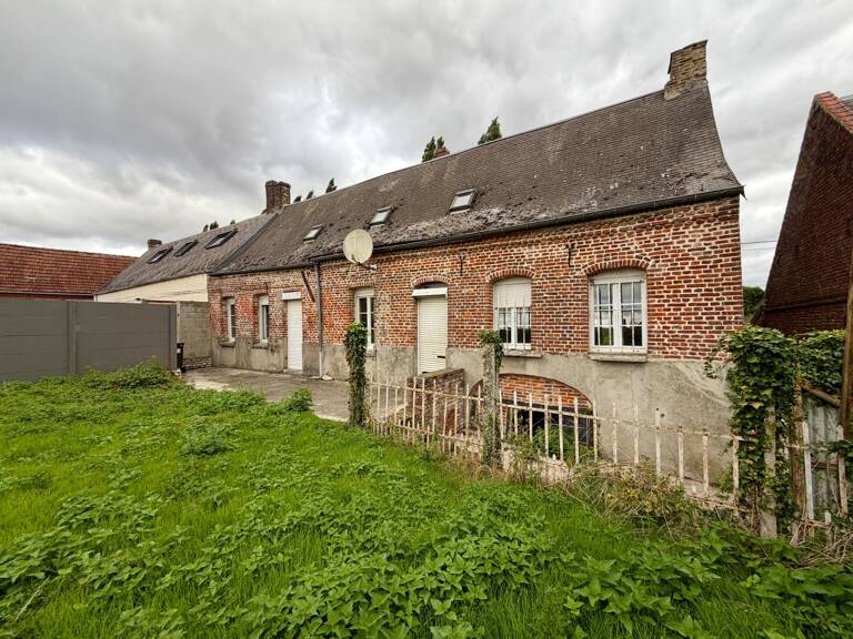 Maison semi-individuelle   134 m²  Jardin — photo 1