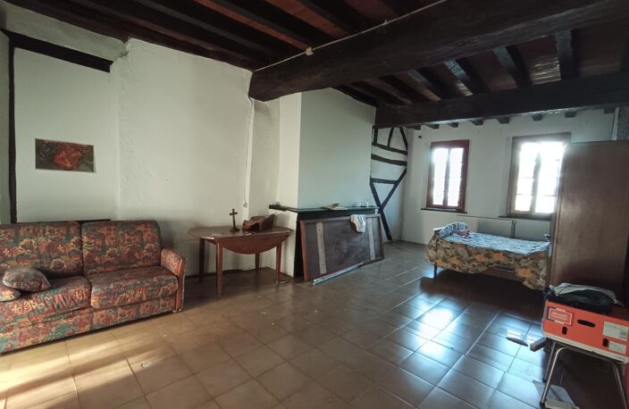 MAISON DE VILLAGE ATYPIQUE — photo 4
