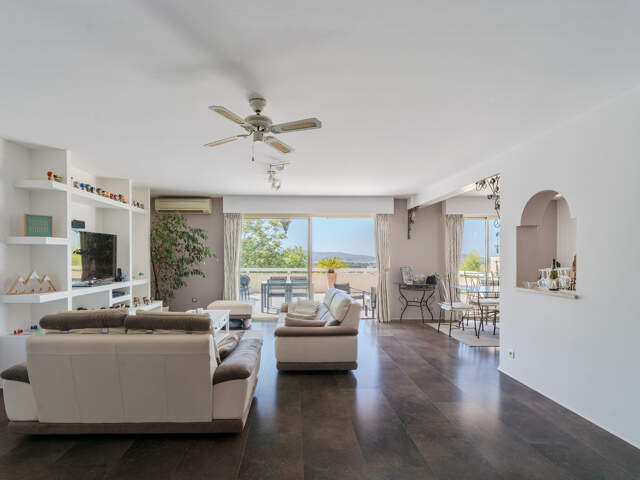 TOULON OUEST - APPARTEMENT MAISON 196m2 - AU CALME - GARAGE — photo du bien
