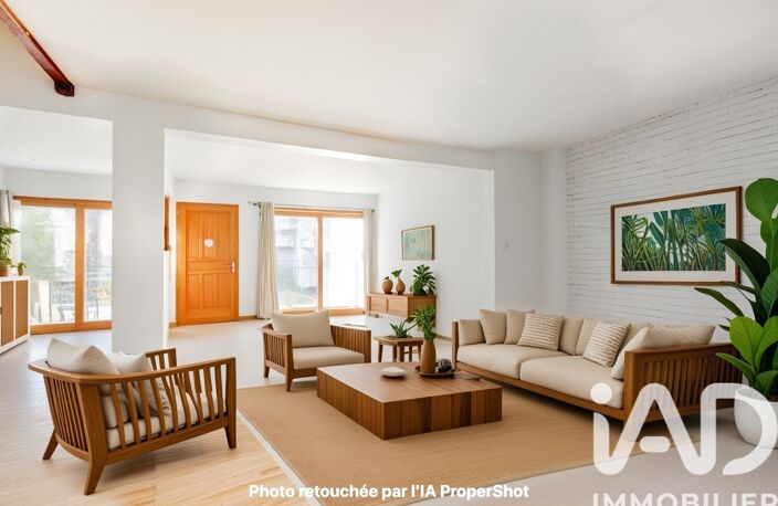 Vente Maison/villa 8 pièces — photo 2
