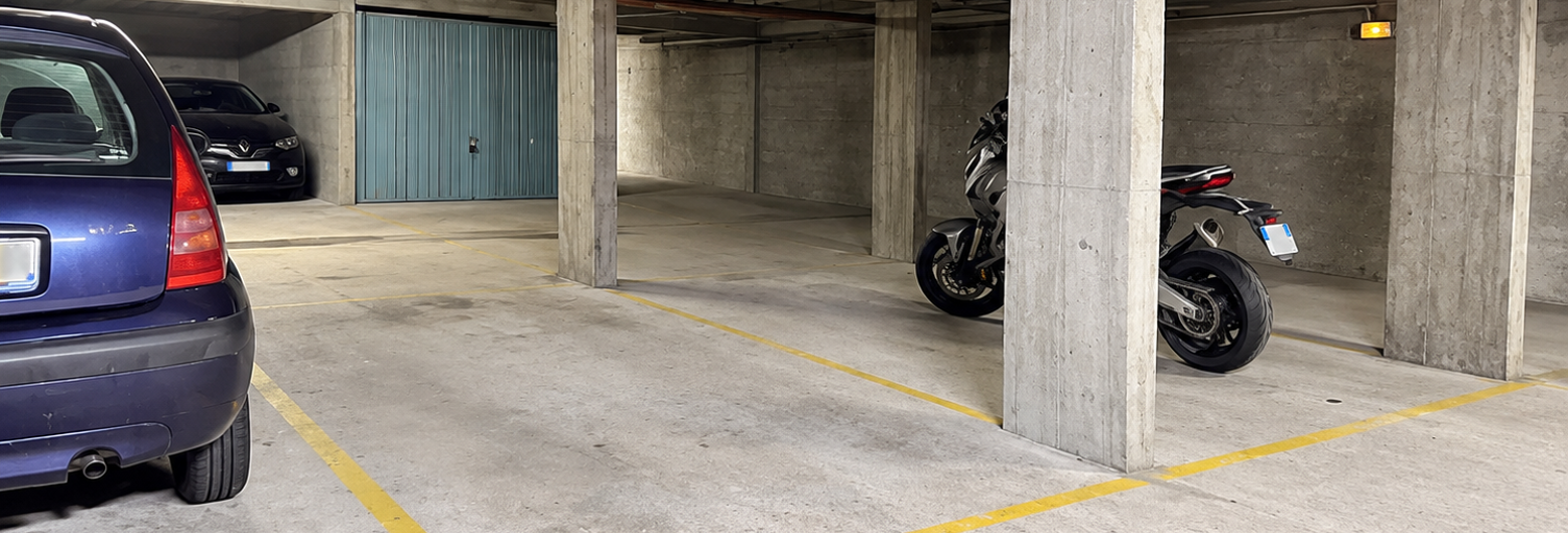 Garage  12 m² à vendre à Paris 15 (75015)