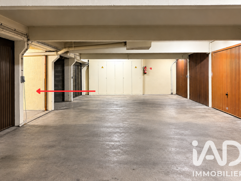 Vente Garage 11 m&sup2; — photo 1