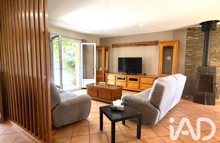 Vente Maison/villa 7 pièces — photo 2