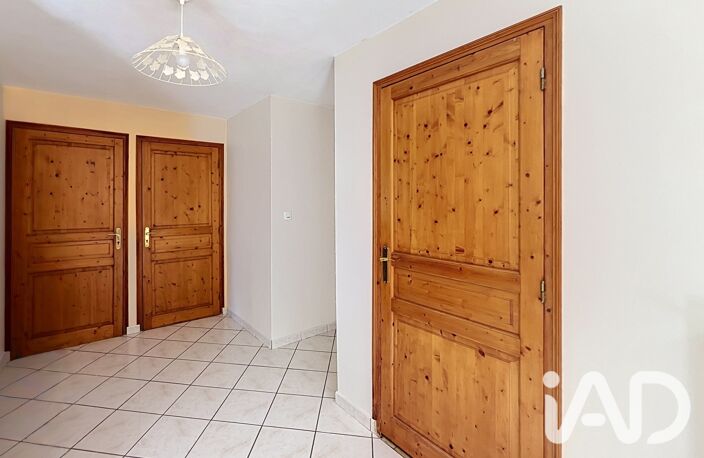 Vente Maison/villa 10 pièces — photo 2