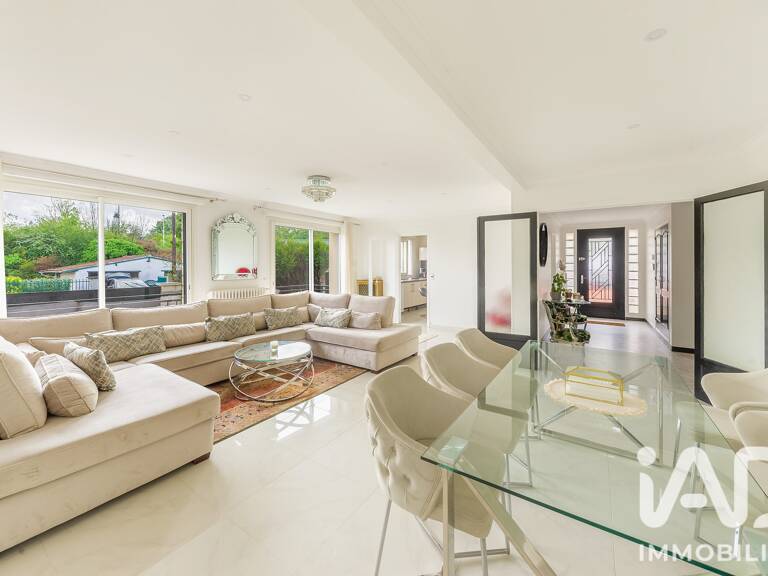 Vente Maison/villa 9 pièces — photo 1