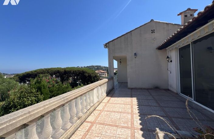 Vente maison 5 pièces 147 m² Cavalaire-sur-Mer (83240) — photo 4