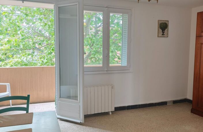 Grand T1 bis de 29 M2 avec Balcon - avec TRAVAUX — photo 2