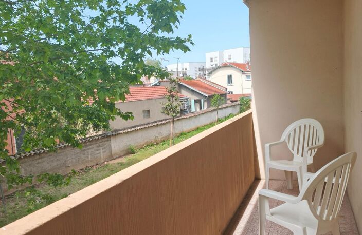 Grand T1 bis de 29 M2 avec Balcon - avec TRAVAUX — photo 3