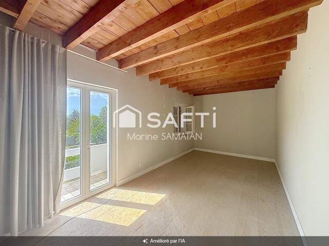 Maison mitoyenne à rénover avec locaux et garage — photo du bien