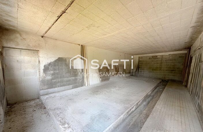 Maison mitoyenne à rénover avec locaux et garage — photo 5