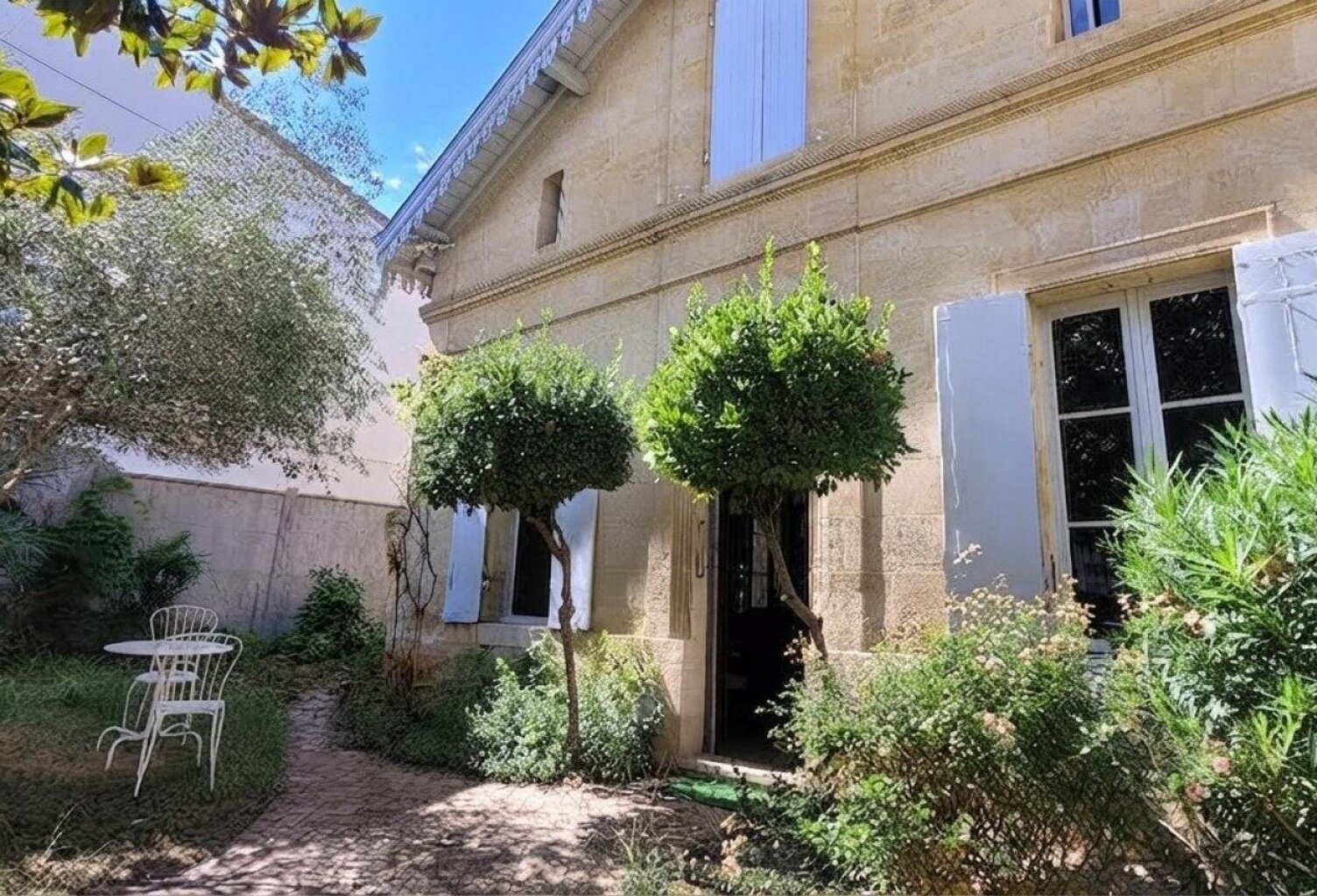 Élégante maison bourgeoise en pierre avec jardin intime au cœur de Saint-Augustin — photo 1