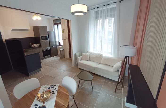 Maison rénovée 3 chambres et cour — photo 3