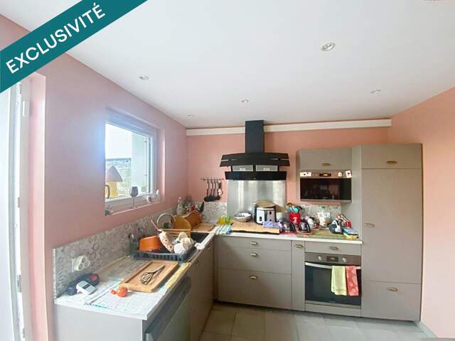 Maison de ville, 96 m², 4 chs, cour, centre ville Flers — photo du bien