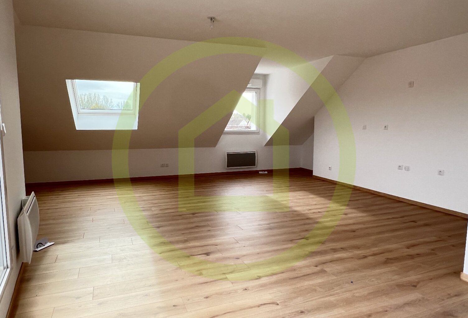 Appartement en frais réduits — photo 1