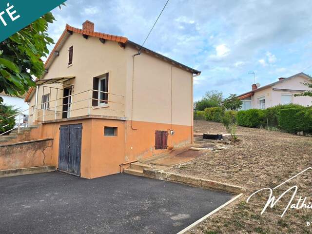 Une maison à réinventer avec joli potentiel — photo du bien