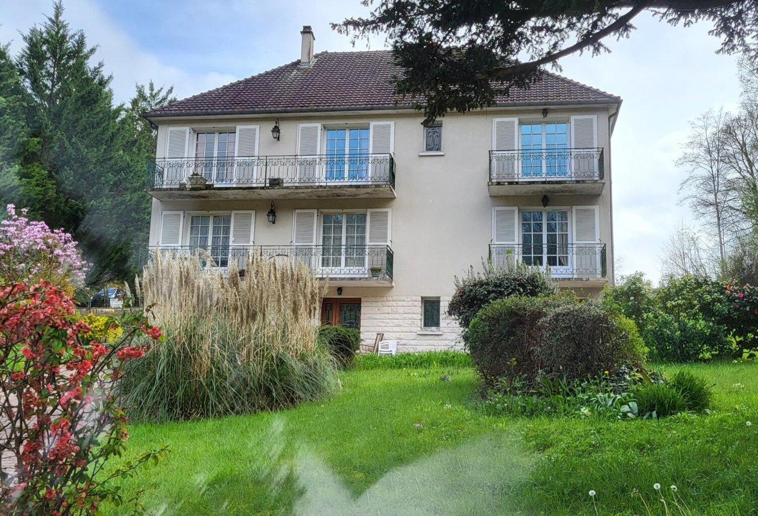 Belle maison, 3 logements, belles capacitès — photo 1