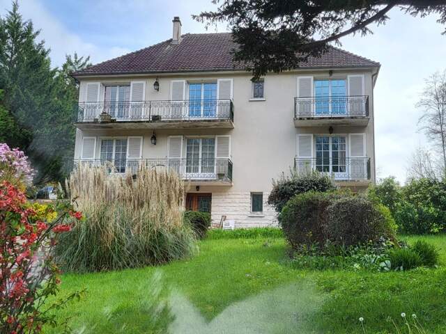 Belle maison, 3 logements, belles capacitès — photo du bien