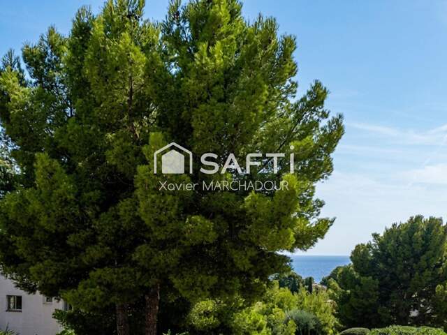 LA CIOTAT  STUDIO AVEC TERRASSE ET APERÇU MER — photo du bien