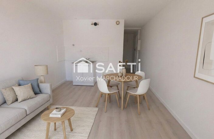 LA CIOTAT  STUDIO AVEC TERRASSE ET APERÇU MER — photo 2