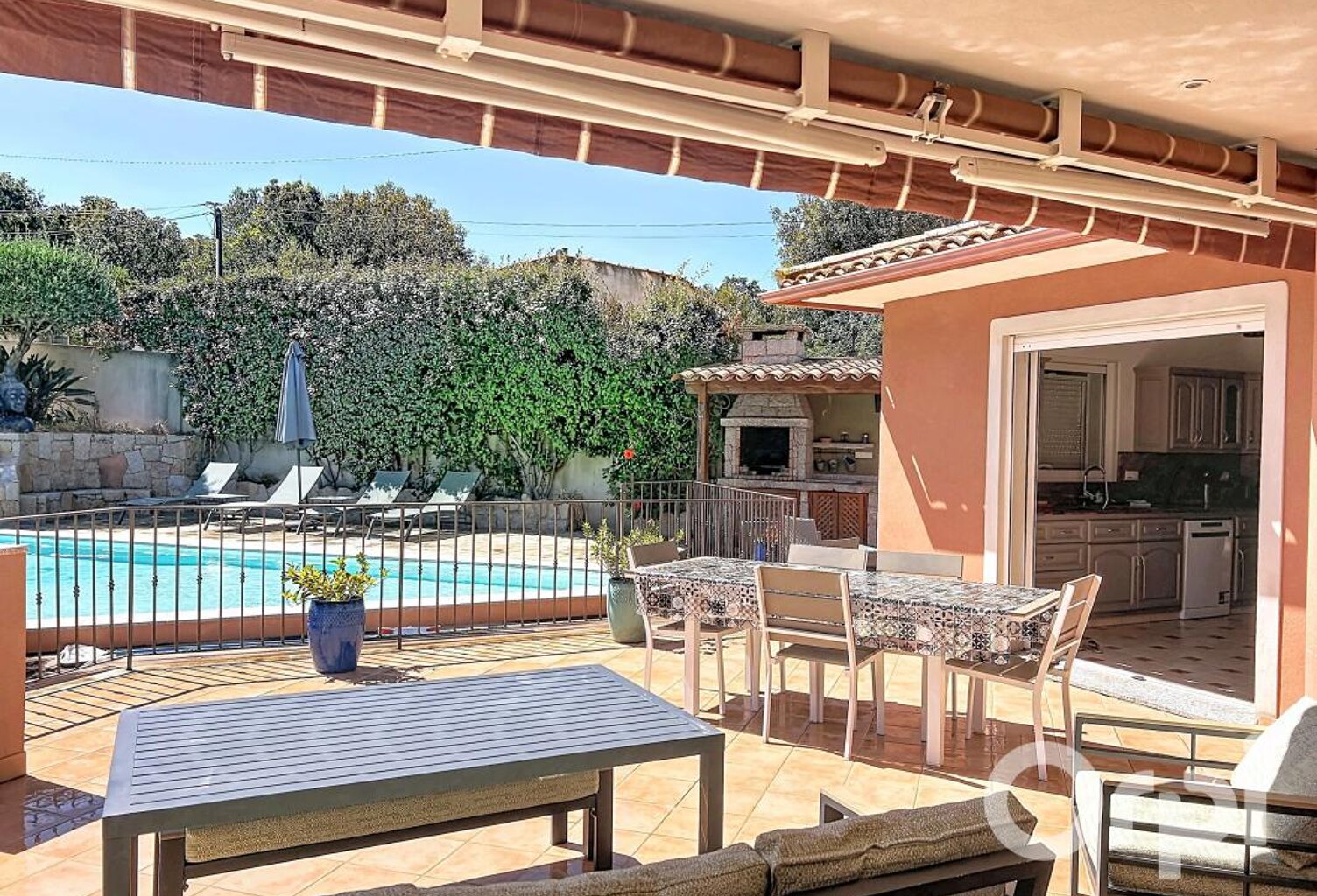 Ensemble Immobilier Résidentiel — photo 1