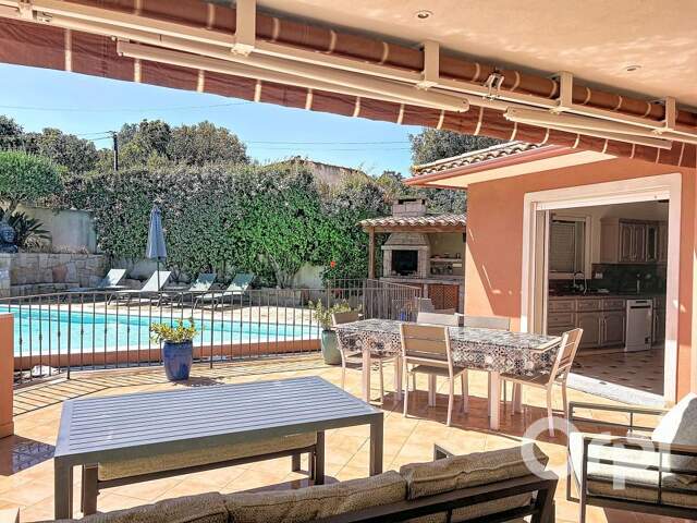 Ensemble Immobilier Résidentiel — photo du bien