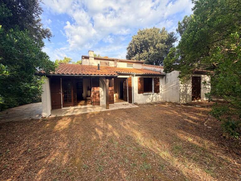 MESCHERS-SUR-GIRONDE – À moins de 500 M DE LA PLAGE – MAISON FAMILIALE AVEC APPARTEMENT INDÉPENDANT — photo 1