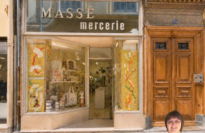 Fonds de commerce Mercerie à vendre Ecusson de NIMES (30) — photo 2