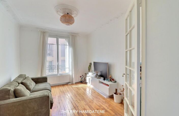 COLONIE !! A 5MN à pied de la gare du centre ville appartement bourgeois de style parisien 3 pieces 2 chambres 54m2 proche tous commerces et écoles — photo 5